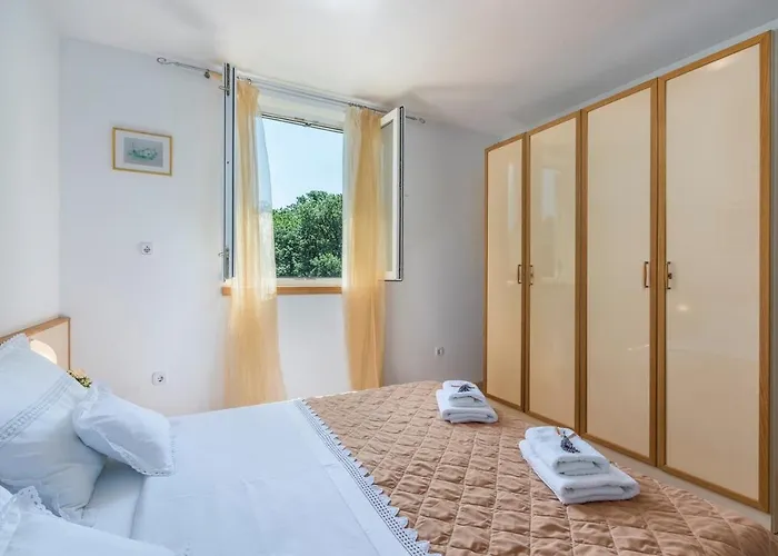 Nensi Apartman Poreč